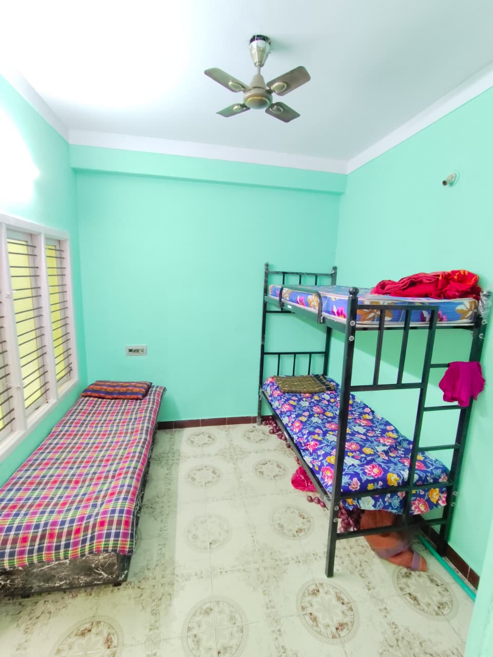 SRL PG bedroom with bunk bed